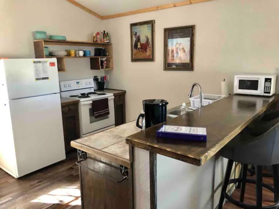 Cottonwood Creek Cabins - Alpine, Tx Luaran gambar